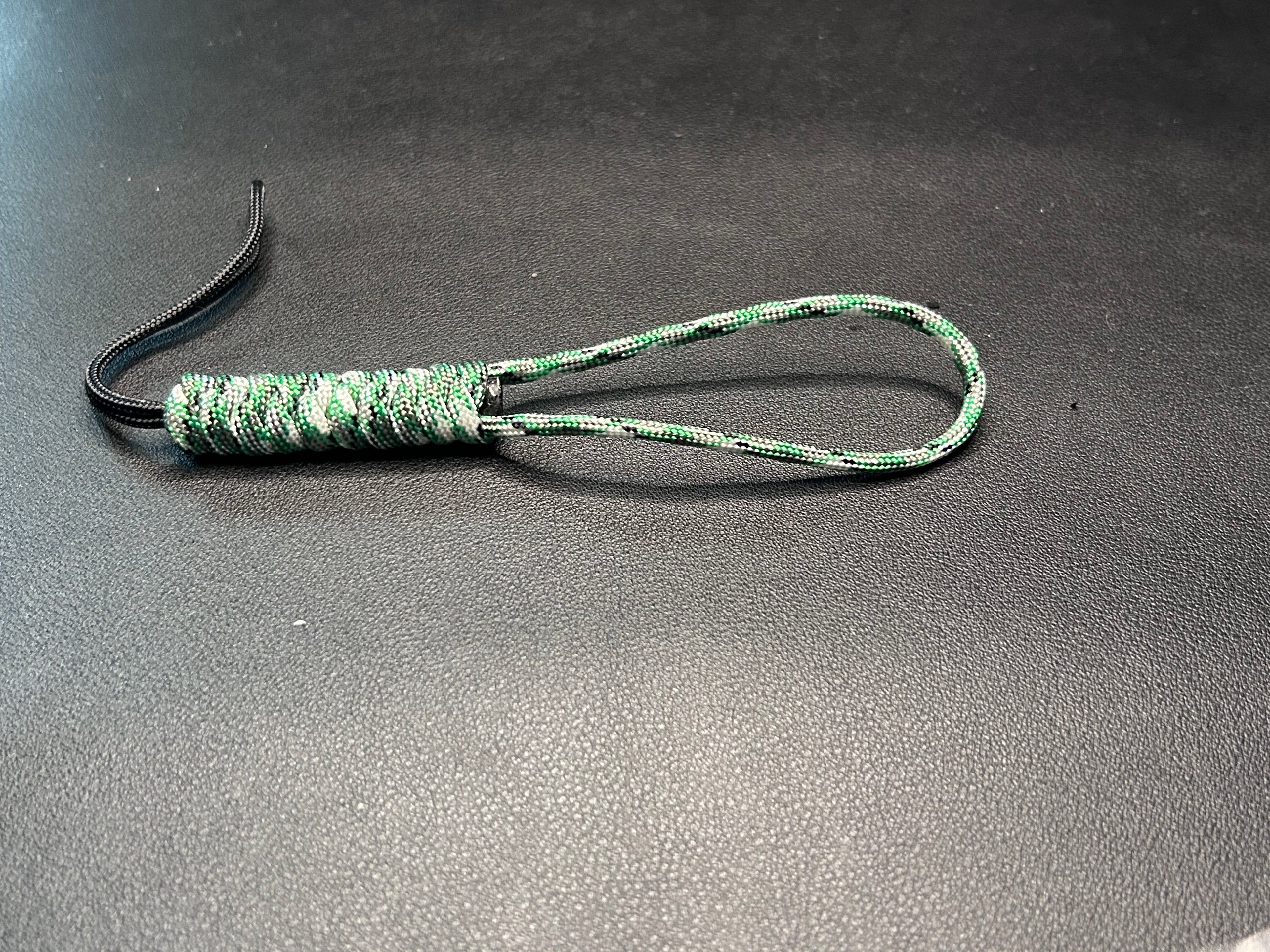 Knife lanyard