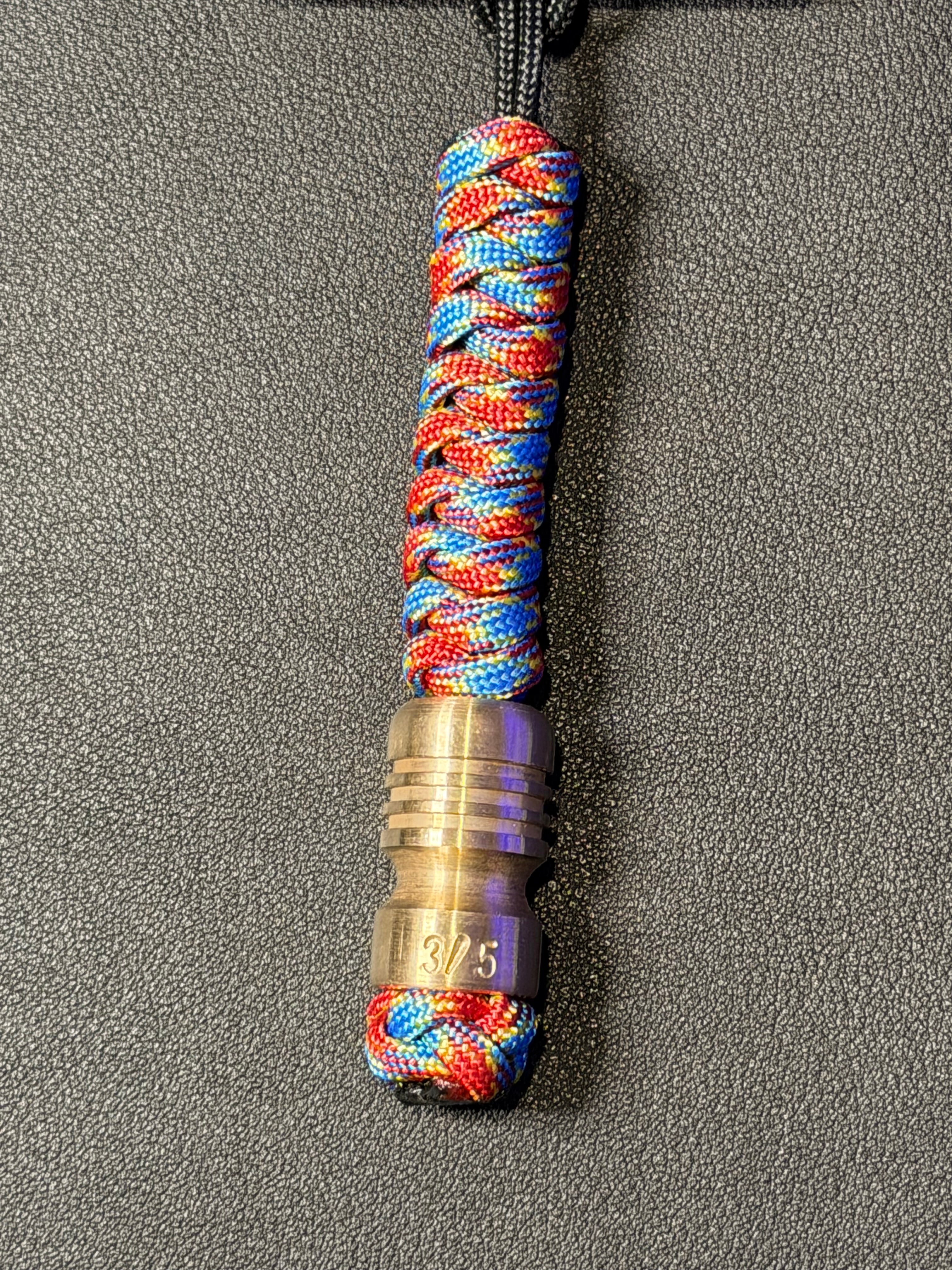 Numbered stud lanyard