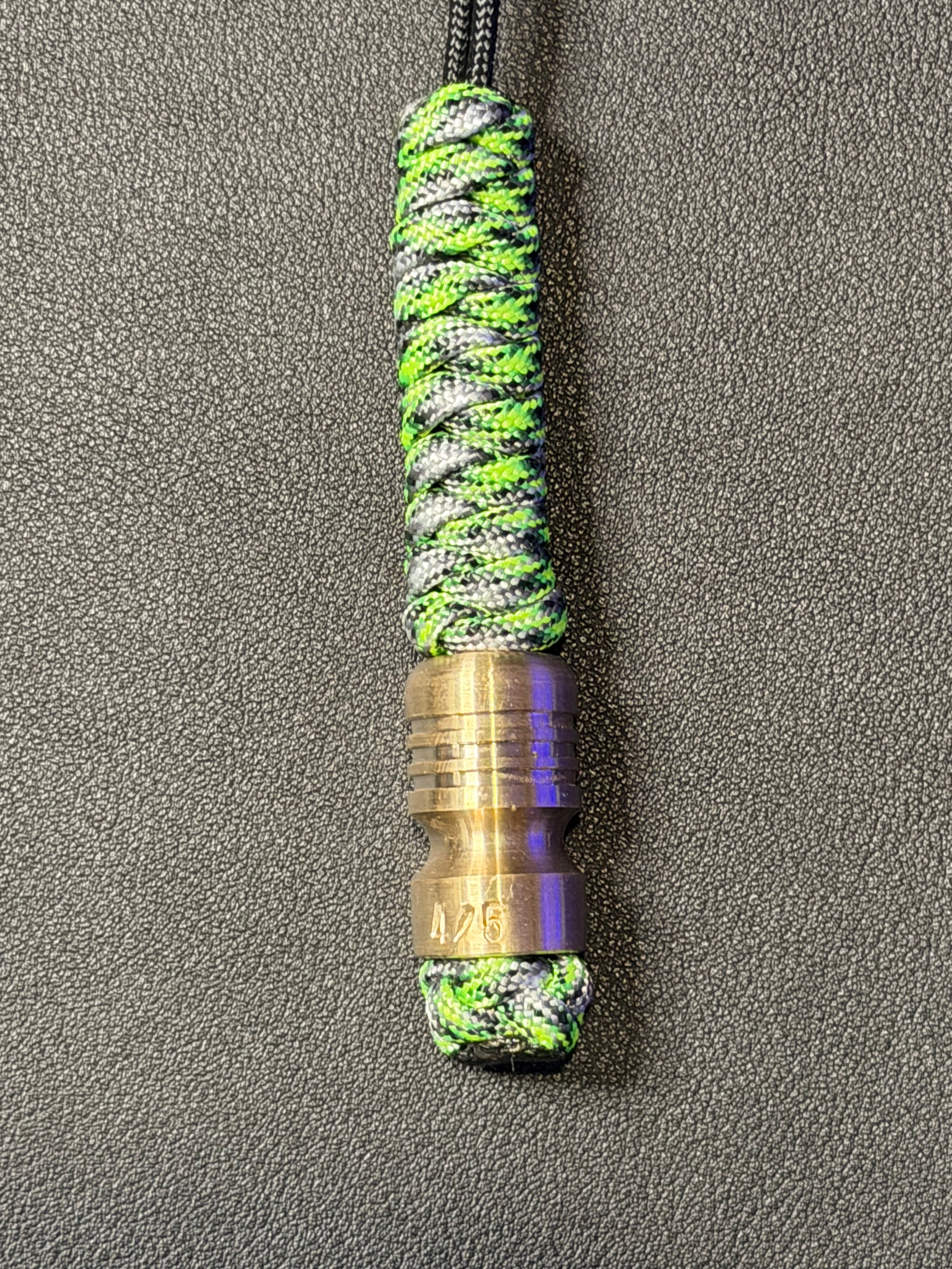 Numbered stud lanyard